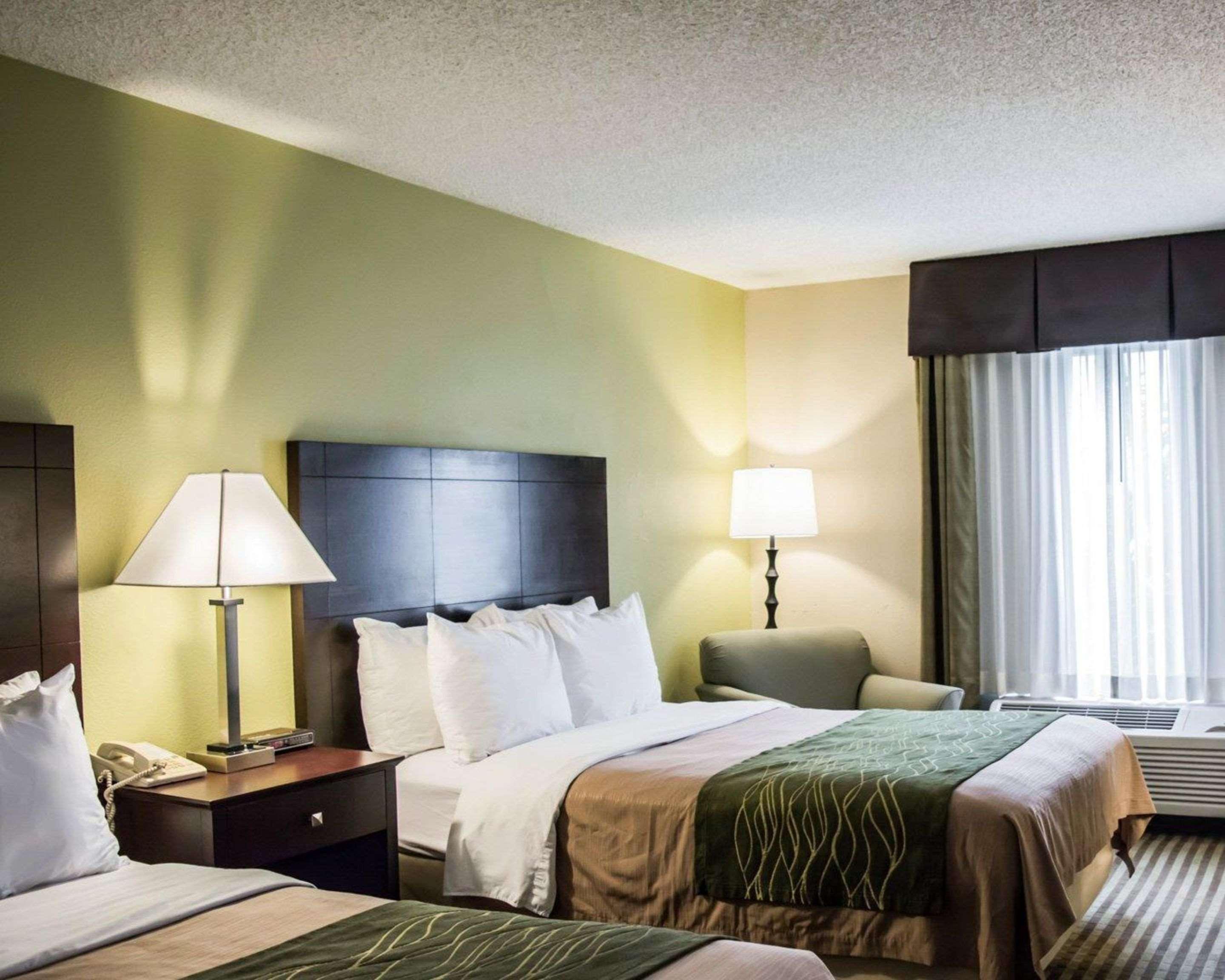 Comfort Inn & Suites St Pete - Clearwater International Airport Exteriér fotografie