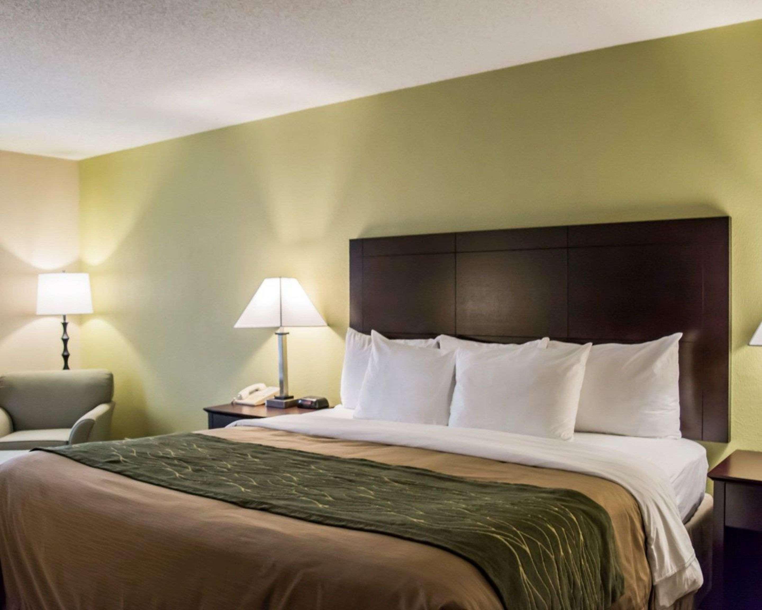 Comfort Inn & Suites St Pete - Clearwater International Airport Exteriér fotografie