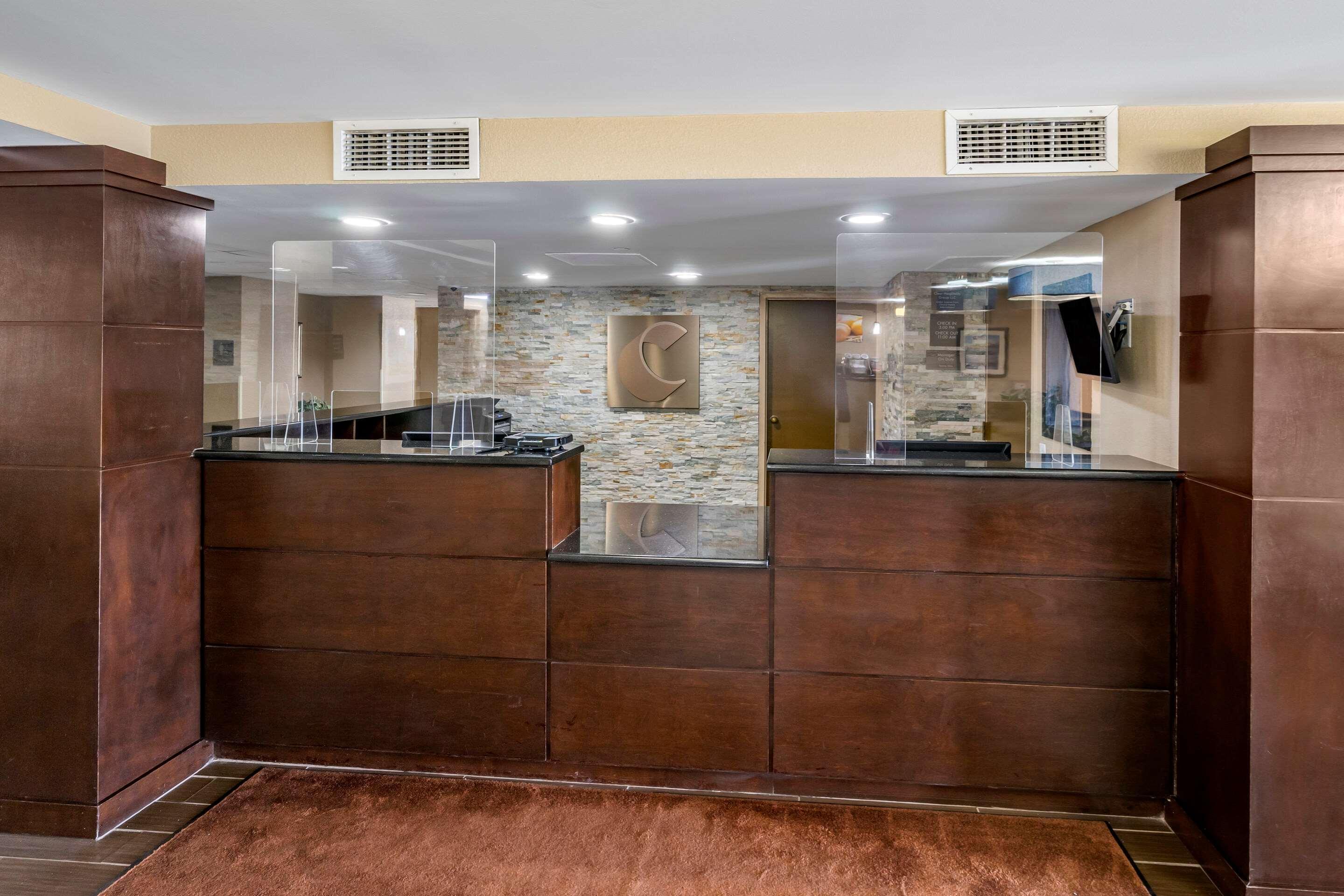 Comfort Inn & Suites St Pete - Clearwater International Airport Exteriér fotografie
