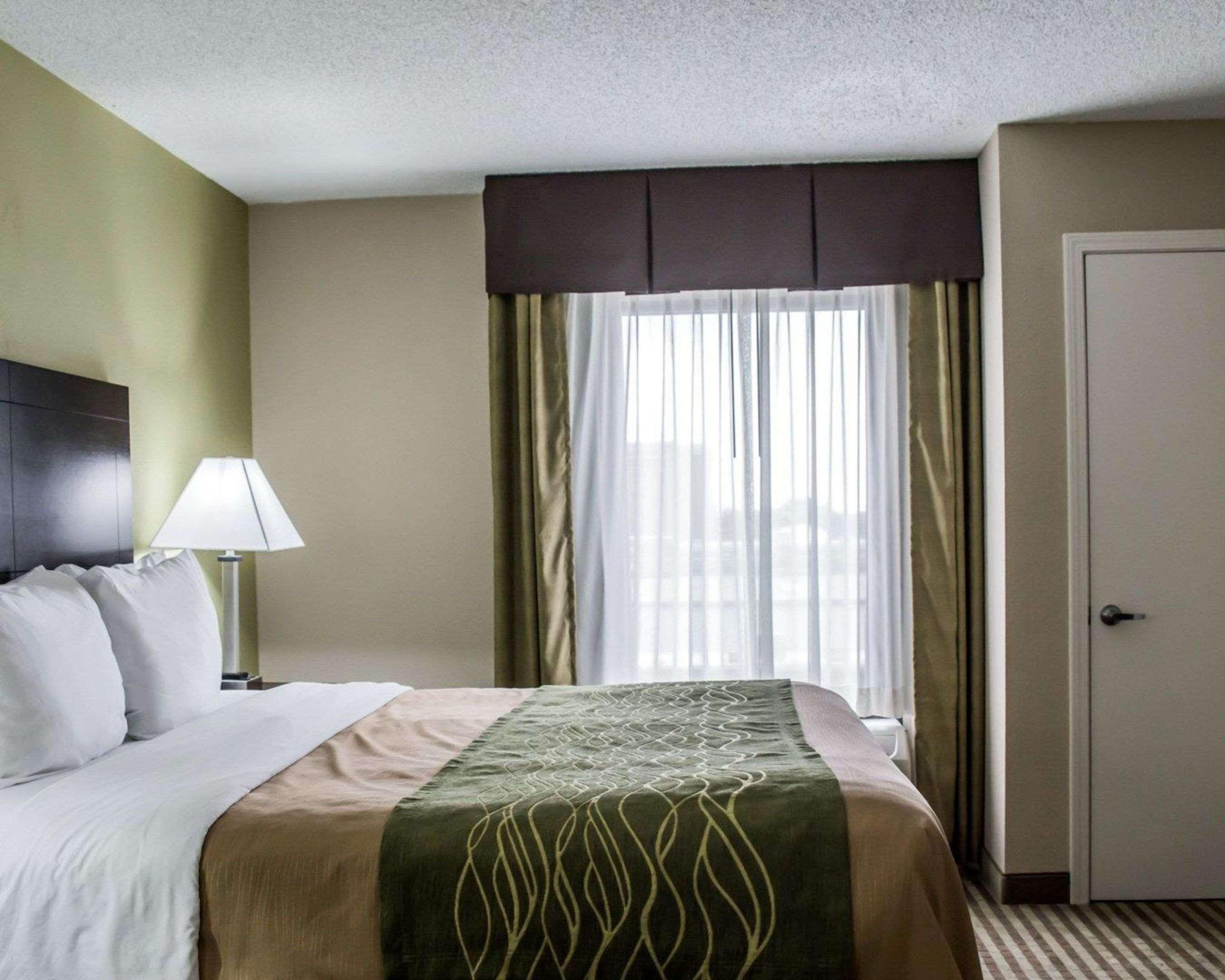 Comfort Inn & Suites St Pete - Clearwater International Airport Exteriér fotografie