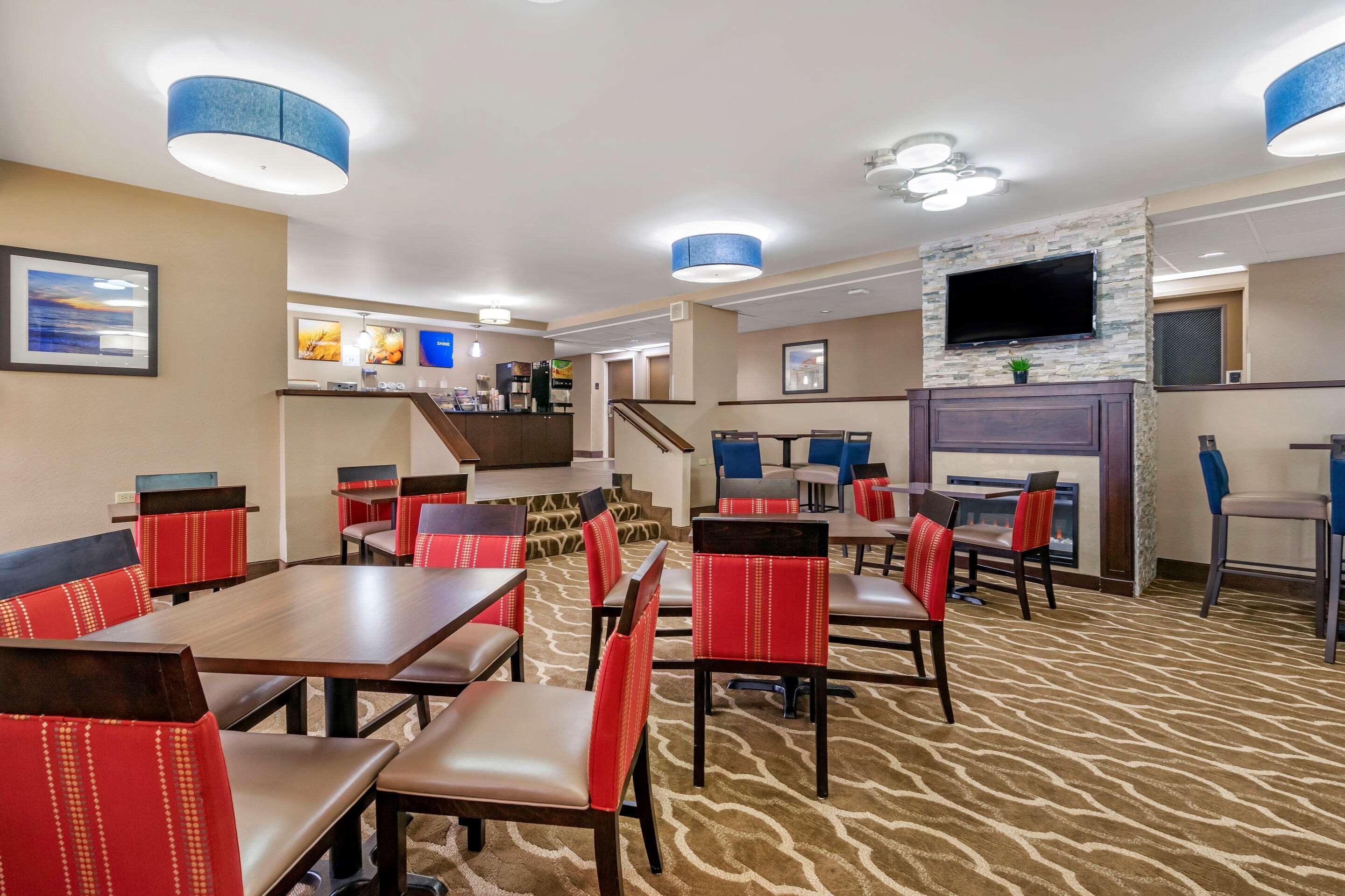 Comfort Inn & Suites St Pete - Clearwater International Airport Exteriér fotografie